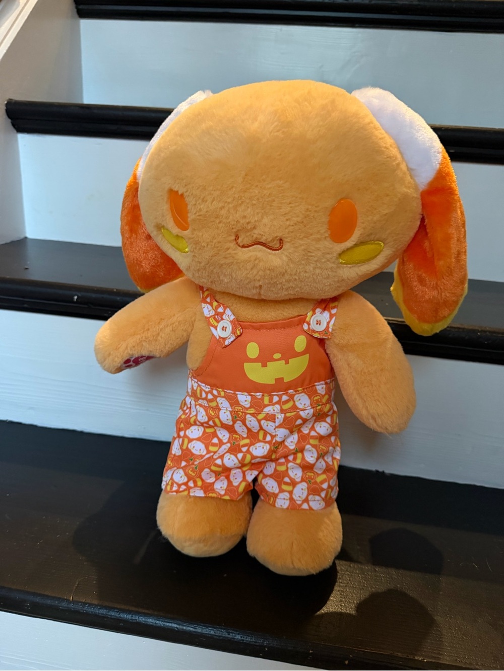 Build a bear Halloween Cinnamonroll with outfit